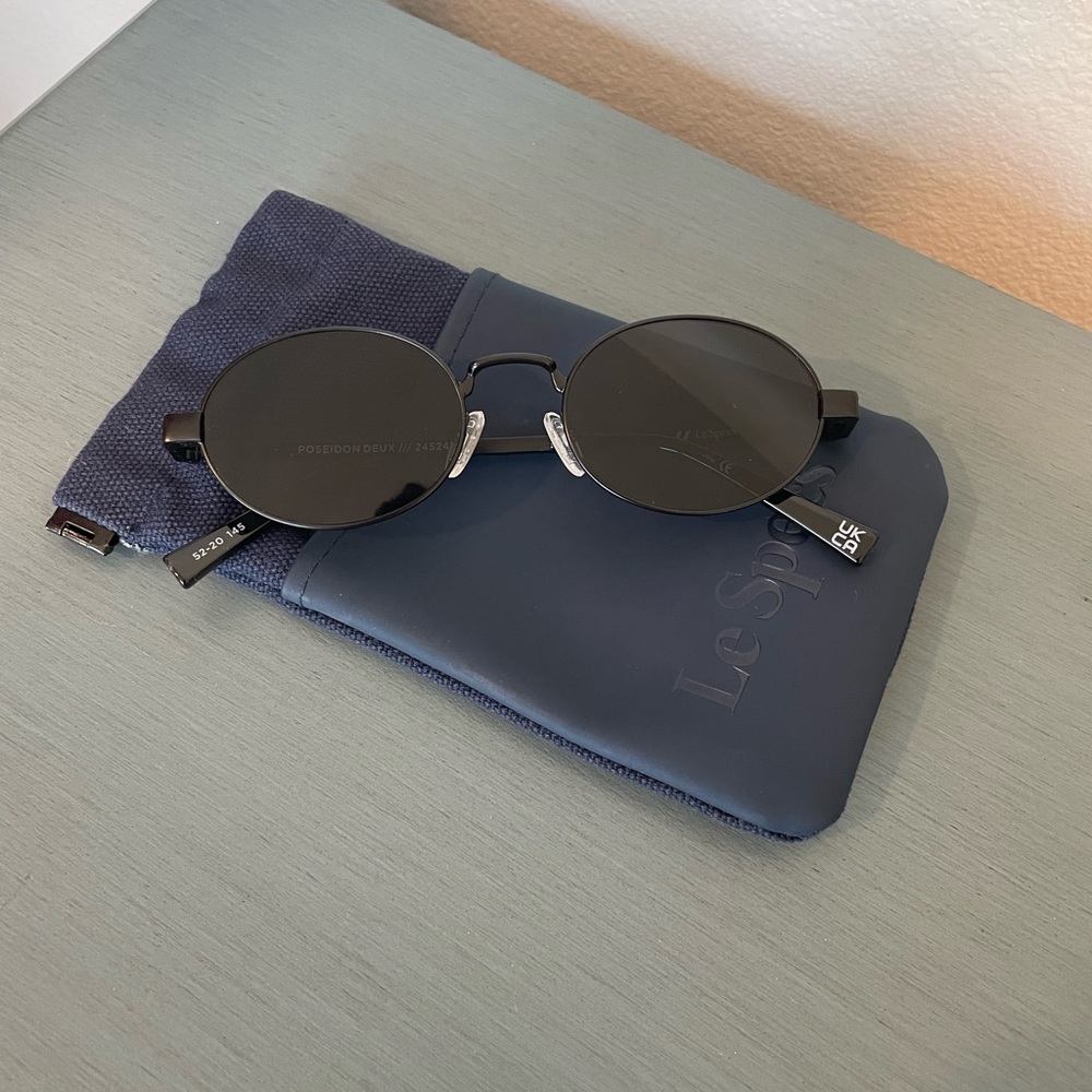 Le Specs “Poseidon deux” round black sunglasses, never worn.